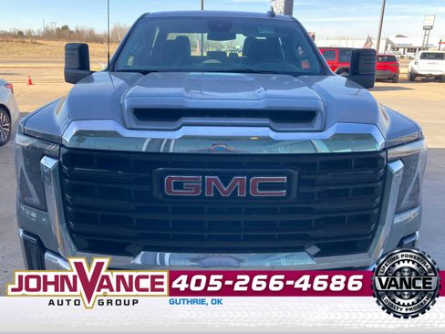 Used 2025 GMC Sierra 2500 Pro image 10
