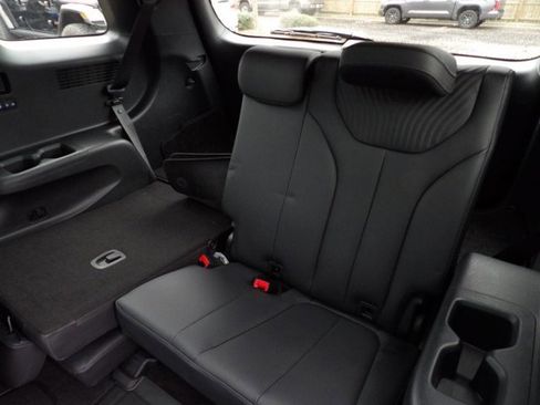 Used 2024 Hyundai Palisade Calligraphy image 28