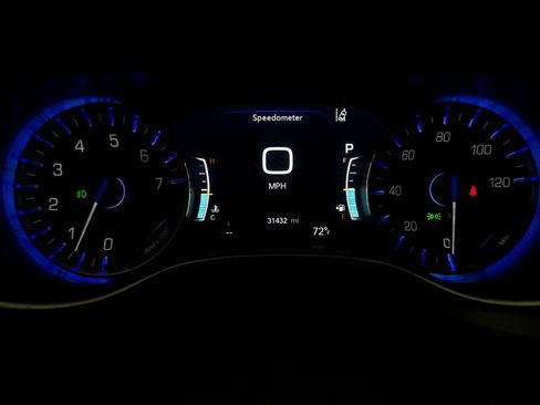 Used 2025 Chrysler Pacifica Limited FWD image 13