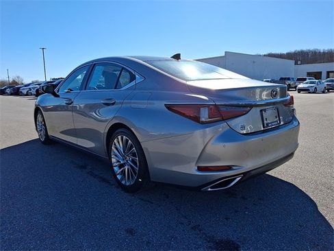 Used 2019 Lexus ES 350 Luxury w/ Accessory Package image 4