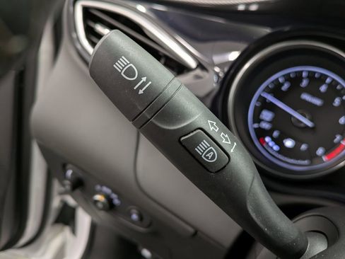 Used 2023 Buick Encore GX Select w/ Sport Touring Package image 18