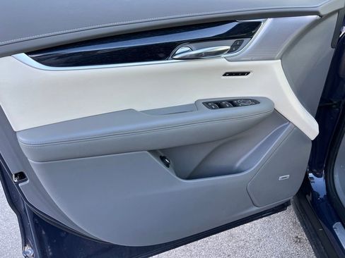Certified 2025 Cadillac XT6 Premium Luxury image 22