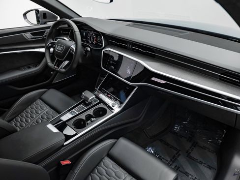 Used 2025 Audi RS 6 performance image 43