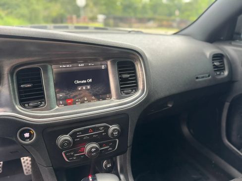 Used 2018 Dodge Charger R/T RWD image 17