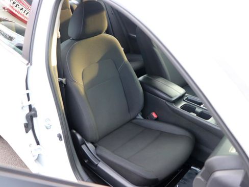 Used 2024 Nissan Sentra S FWD image 14