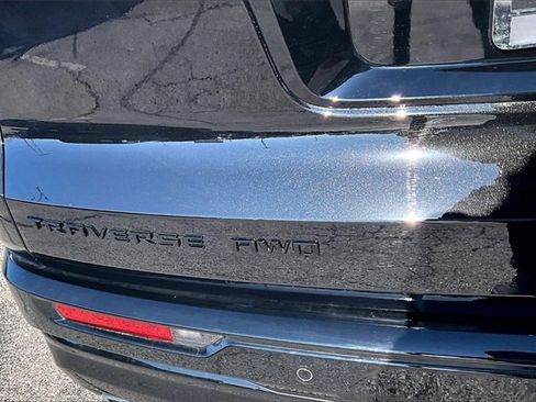 Used 2025 Chevrolet Traverse RS w/ LPO, Floor Liner Package image 24