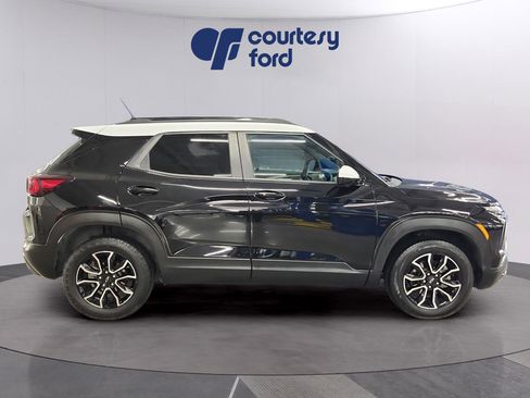 Used 2025 Chevrolet TrailBlazer ACTIV w/ Driver Confidence Package AWD/4WD image 8