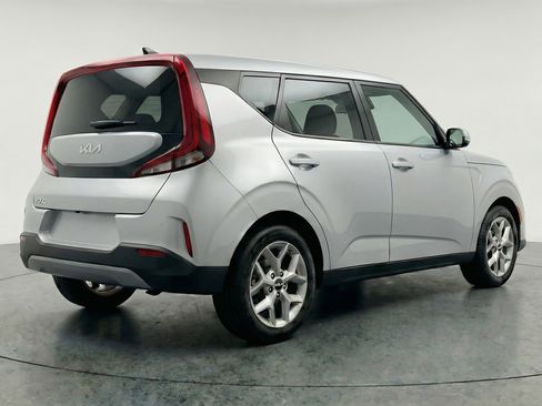 Used 2025 Kia Soul LX w/ LX Technology Package image 9
