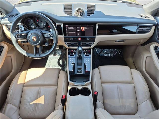 Used 2023 Porsche Macan AWD/4WD image 17