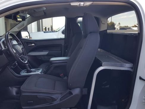 Used 2022 Chevrolet Colorado LT w/ Fleet Safety Package image 18