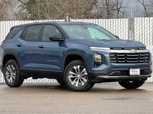 New 2026 Chevrolet Equinox LT w/ Convenience Package II image 2