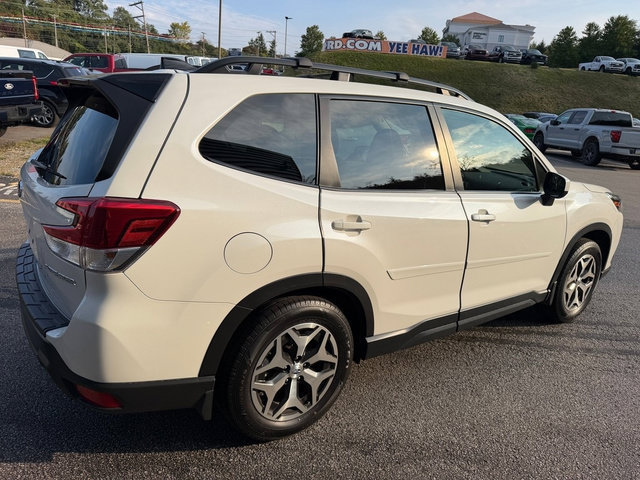 Used 2024 Subaru Forester Premium AWD/4WD image 8
