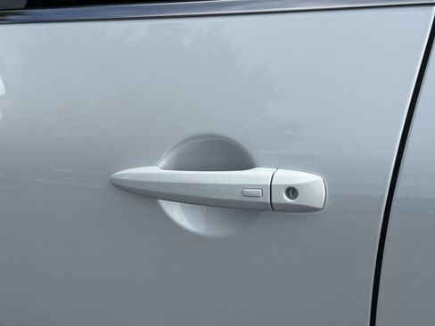 New 2026 Nissan Pathfinder Platinum FWD image 29