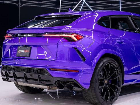 Used 2022 Lamborghini Urus AWD/4WD image 17