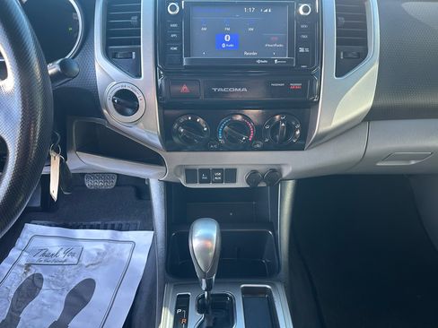 Used 2015 Toyota Tacoma 4x4 Double Cab w/ TRD Off-Road Package image 15