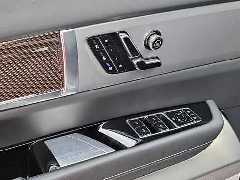 New 2026 Cadillac Vistiq Luxury w/ LPO, Floor Liner Package image 23