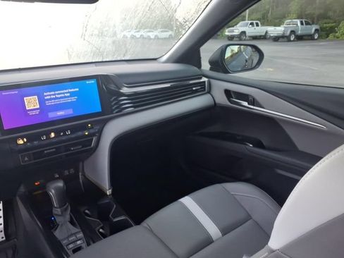 Used 2025 Toyota Camry SE w/ Multimedia Upgrade Package FWD image 10
