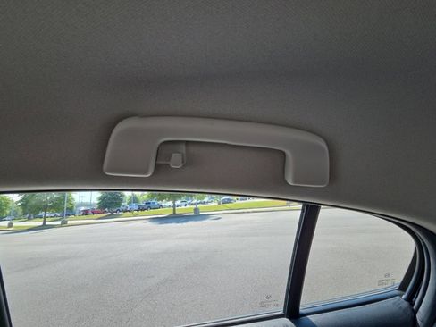Used 2024 MAZDA MAZDA3 s FWD image 21