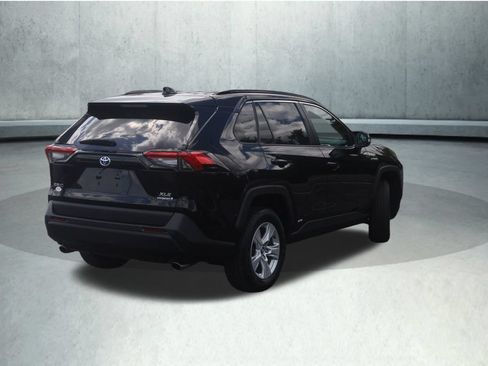 Used 2020 Toyota RAV4 XLE w/ Convenience Package AWD/4WD image 20