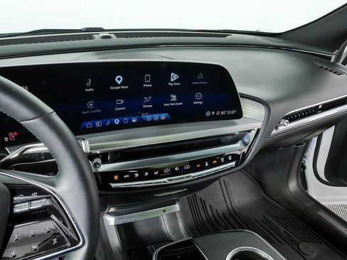 Used 2024 Cadillac Lyriq Sport AWD/4WD image 12