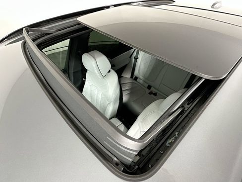 Used 2025 BMW X5 sDrive40i w/ Executive Package RWD image 22