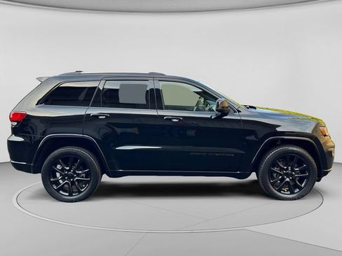 Used 2021 Jeep Grand Cherokee Altitude AWD/4WD image 6