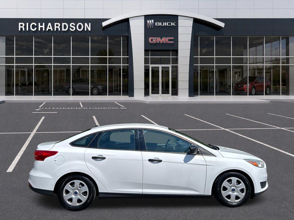 Used 2015 Ford Focus S FWD image 6