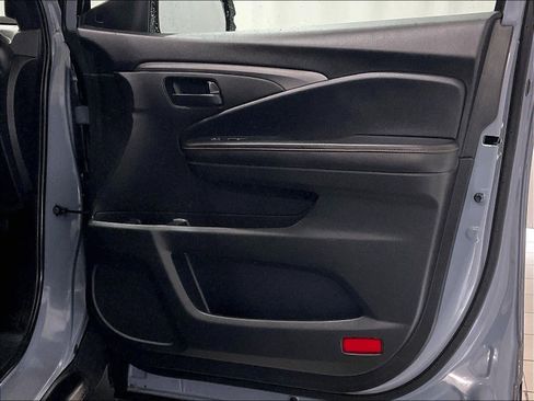 Used 2022 Honda Passport TrailSport image 12