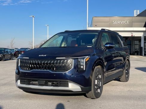 New 2026 Kia Carnival EX FWD image 3