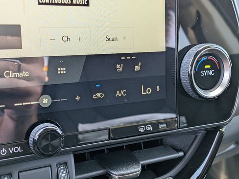 Used 2025 Lexus NX 250 FWD w/ Accessory Package (K3) image 33