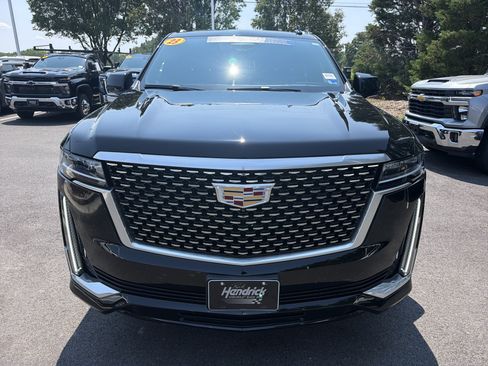Used 2023 Cadillac Escalade Premium Luxury w/ Performance Package AWD/4WD image 3