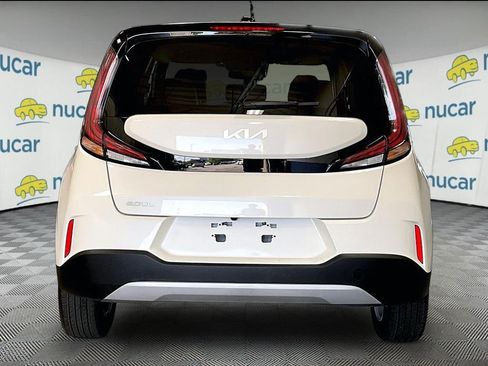 Used 2025 Kia Soul S FWD image 5