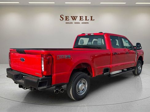 New 2025 Ford F250 XL w/ FX4 Off-Road Package image 5