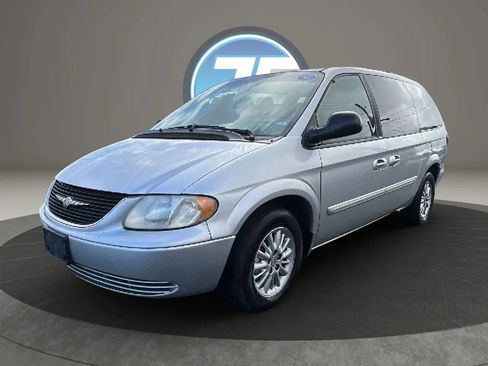 Used 2004 Chrysler Town & Country Touring FWD image 15
