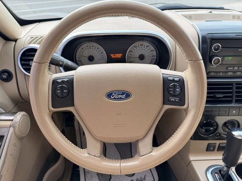 Used 2009 Ford Explorer Sport Trac XLT image 23