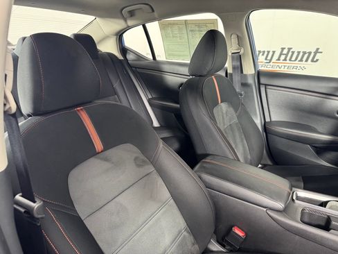 Used 2024 Nissan Sentra SR FWD image 33