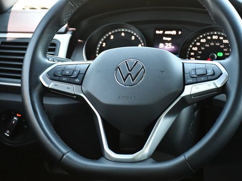 Used 2020 Volkswagen Atlas Cross Sport SE FWD image 27