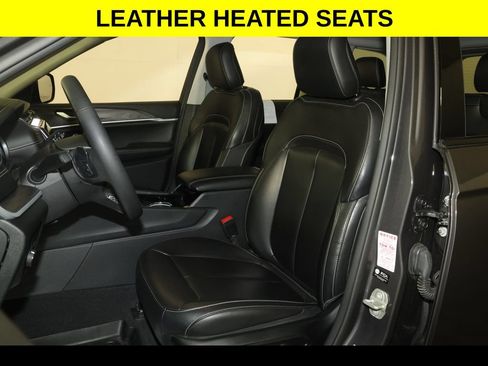 Used 2023 Jeep Grand Cherokee Limited w/ Black Appearance Package AWD/4WD image 3