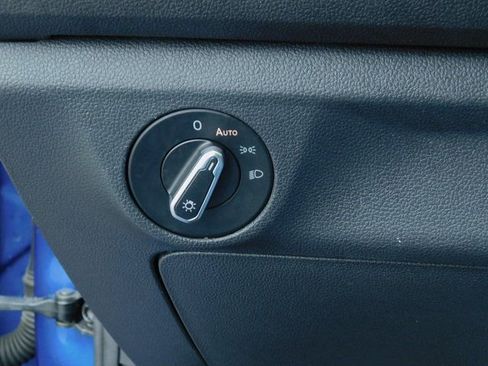 Used 2024 Volkswagen Jetta SE image 33