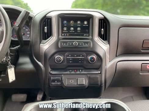 Used 2019 Chevrolet Silverado 1500 Custom w/ Custom Convenience Package AWD/4WD image 26