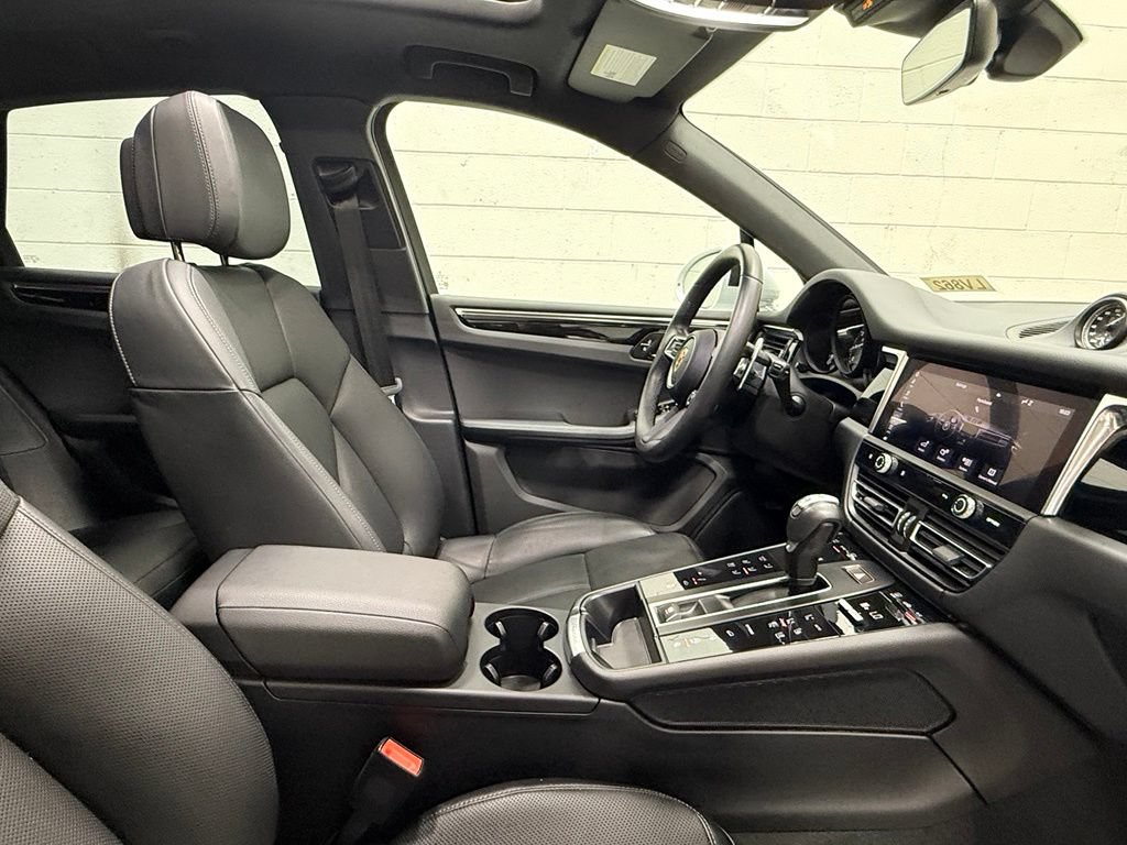Used 2024 Porsche Macan S AWD/4WD image 44
