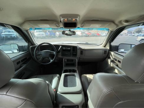 Used 2003 Chevrolet Silverado 2500 LT image 14