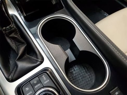 Used 2018 Nissan Maxima 3.5 SL image 11