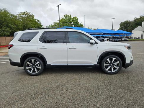 Used 2024 Honda Pilot Elite image 33