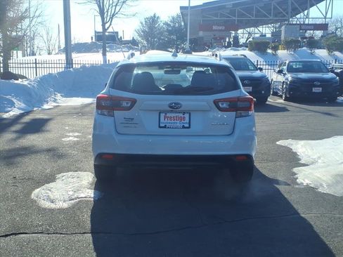 Used 2022 Subaru Impreza Premium image 3