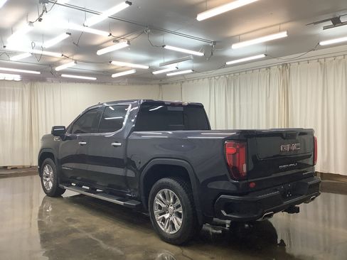 Used 2023 GMC Sierra 1500 Denali w/ Technology Package AWD/4WD image 9