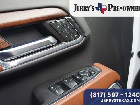 Used 2024 GMC Sierra 2500 Denali Ultimate image 17