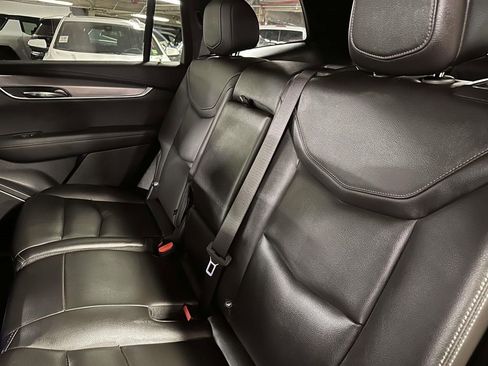 Used 2024 Cadillac XT6 Luxury AWD/4WD image 16