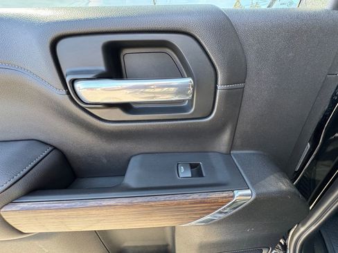 Used 2020 Chevrolet Silverado 1500 High Country w/ Technology Package image 41