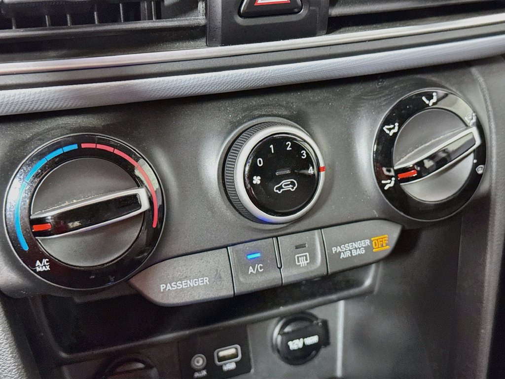 Used 2021 Hyundai Kona SEL FWD image 18